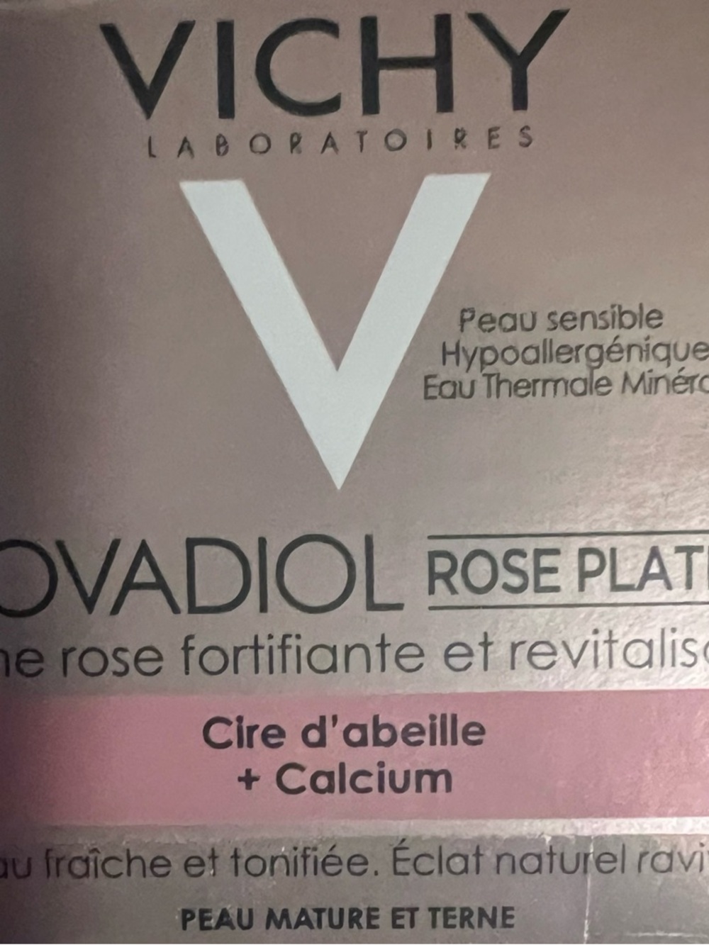 Vichy Neovadiol Rose Platinium Moisturizer - Pink